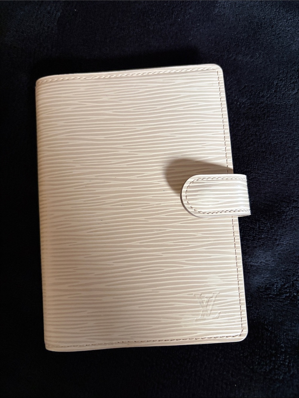Louis Vuitton Cream Epi Leather Key & Card Holder - Picture 9 of 9